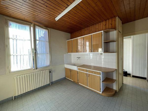 Maison à vendre à Argentonnay dans les Deux-Sèvres (79150), ref : AGM 56*