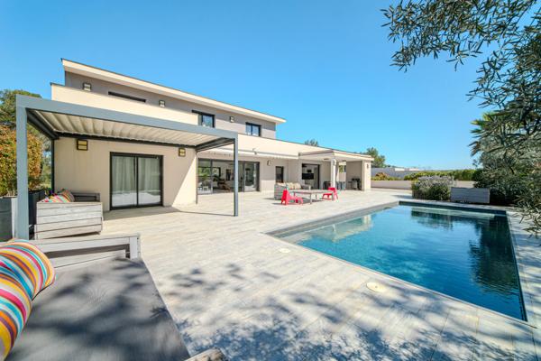 Maison à vendre 8 pièces proche de MONTPELLIER (34)
