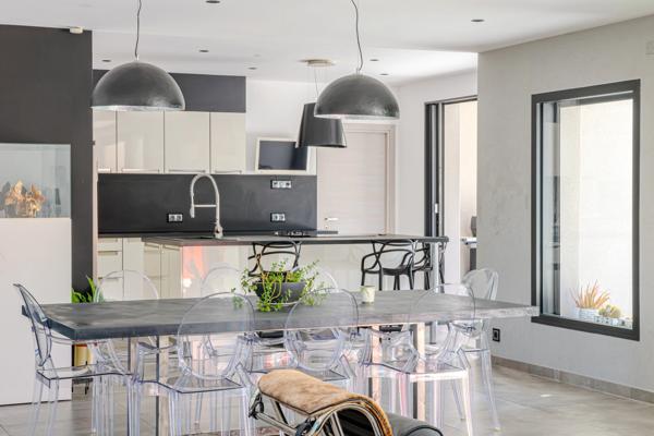Maison à vendre 8 pièces proche de MONTPELLIER (34)