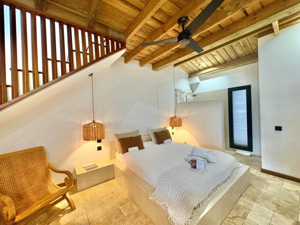 Ensemble immobilier de 2 logements avec Jacuzzi à L'Étang-Salé