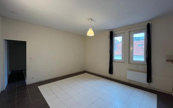 Appartement à louer    2 pièces • 51,65 m2 Toulon