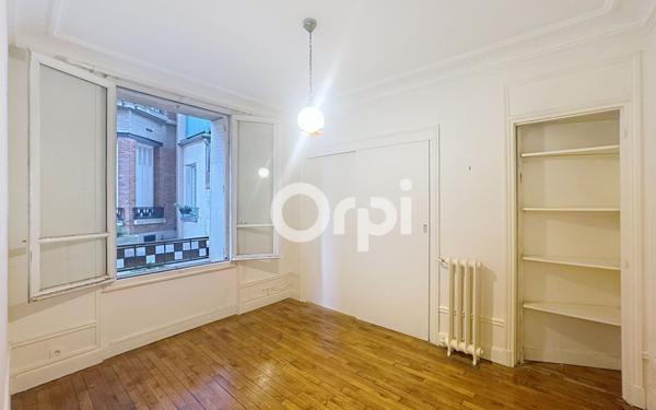 Appartement à vendre    4 pièces • 48,70 m2 Paris 15