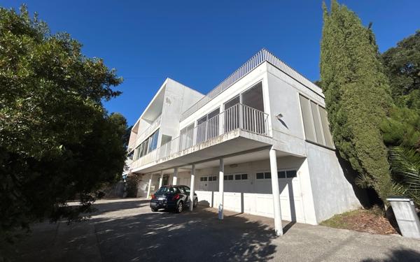 Appartement à vendre    3 pièces • 58 m2 La Seyne-sur-Mer