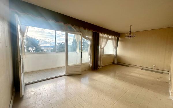 Appartement à vendre    3 pièces • 58 m2 La Seyne-sur-Mer