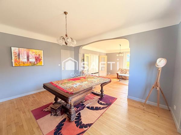 Corps de ferme avec 2 hectares de terrain à 20 minutes de Brive