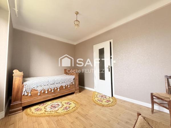 Corps de ferme avec 2 hectares de terrain à 20 minutes de Brive