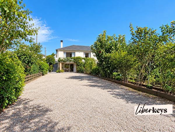 Maison familiale PRÊTE À VIVRE de 120m2- centre de L'AIGLE  - 4 chambres - terrain de 625m2 et balcon orienté sud