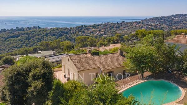Hauteurs de Golfe-Juan Vue mer panoramique