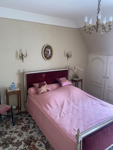 À vendre - Maison, 8 pièces située à Carhaix-Plouguer (29270)