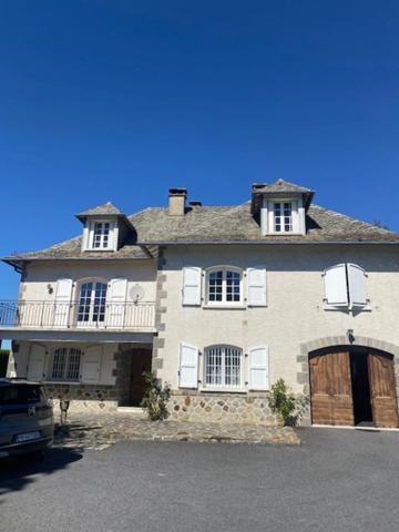 Vaste propriété aux portes d'Aurillac.