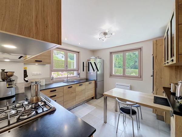 Maison à vendre 6 pièces LUCINGES - cadre idyllique