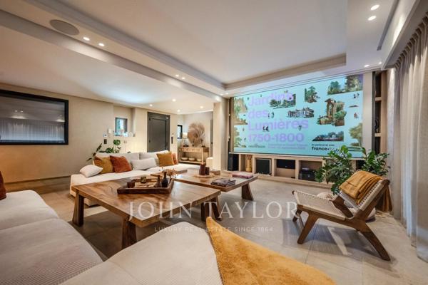 Villa en pierre rénovée – Vue mer plein sud & élégance contemporaine