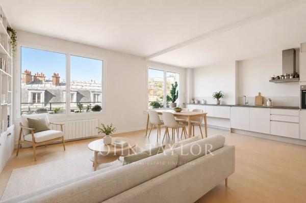 Appartement 3 pièces en étage élevé avec vues Tour Eiffel et Invalides