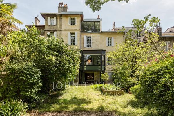 Hôtel Particulier - Meublé - 5 chambres - 1 bureau - Jardin - Saint-Seurin