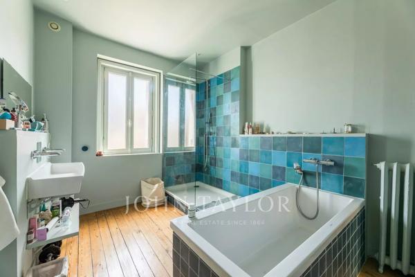 Hôtel Particulier - Meublé - 5 chambres - 1 bureau - Jardin - Saint-Seurin