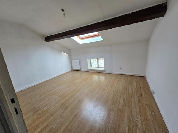 DUPLEX 61 m² – FORT POTENTIEL – RENTABILITÉ 10 % – FAIBLES CHARGES