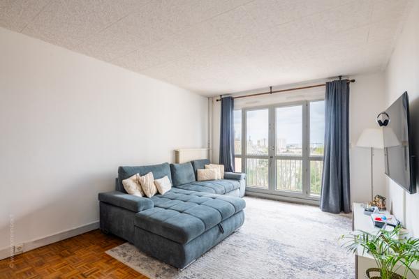 Villejuif (94800) APPARTEMENT LUMINEUX AVEC VUE DÉGAGÉE