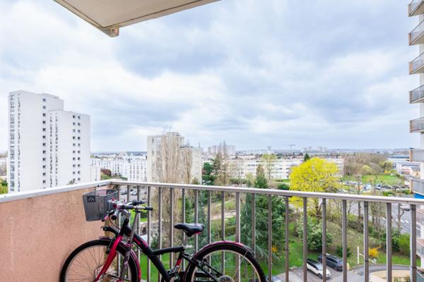 Villejuif (94800) APPARTEMENT LUMINEUX AVEC VUE DÉGAGÉE