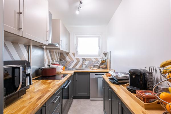 Villejuif (94800) APPARTEMENT LUMINEUX AVEC VUE DÉGAGÉE