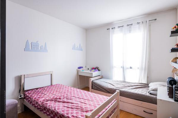 Villejuif (94800) APPARTEMENT LUMINEUX AVEC VUE DÉGAGÉE