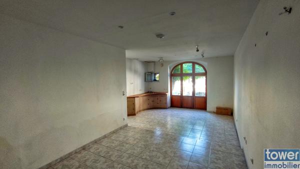 MAISON DE VILLAGE 221 m2 et sa GRANGE AMENAGEABLE 46700 PUY L EVEQUE