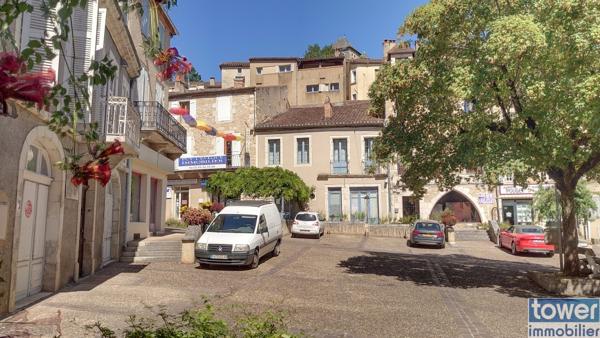 MAISON DE VILLAGE 221 m2 et sa GRANGE AMENAGEABLE 46700 PUY L EVEQUE