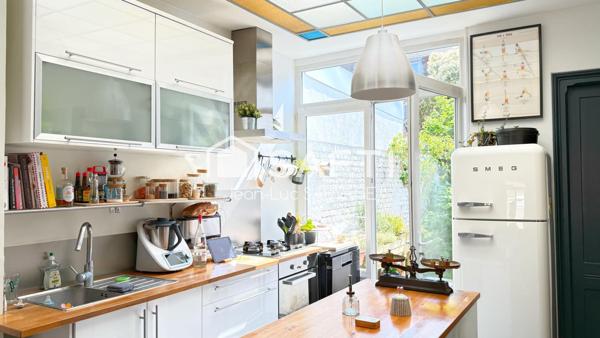 Charmante semi-bourgeoise 4 ch + jardin de ville