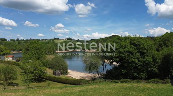 Au Rouget Pers, à vendre Terrain d'exception viabilisé avec vue sur le lac, 1 540 m². Rare à la vente !