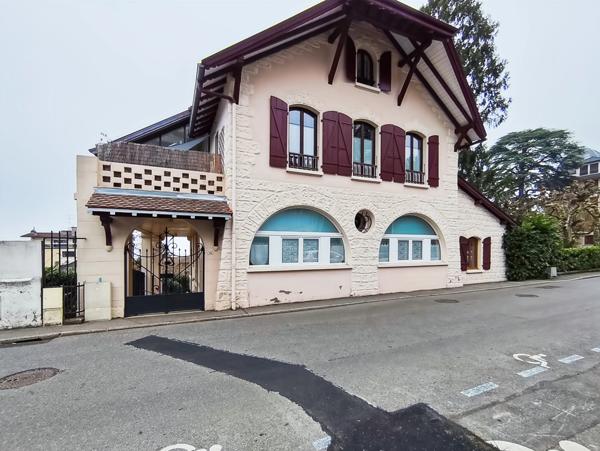 Appartement à vendre 2 pièces - 55,87m² - EVIAN LES BAINS (74)