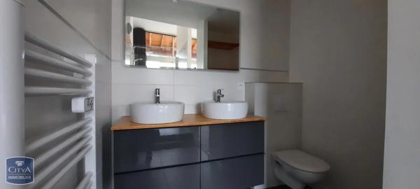 Appartement à louer 2 pièces 49.25m² Pamiers (09100)