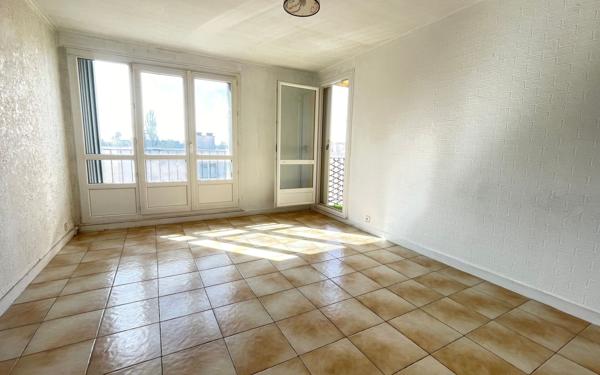 Appartement à vendre    5 pièces • 93,18 m2 Les Ulis