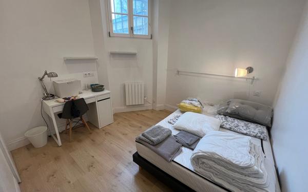 Appartement à louer    1 pièce • 12,55 m2 Bordeaux