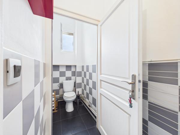 Appartement
         2 pièces
        - 68 m² Exclusivité 129 000 € *
