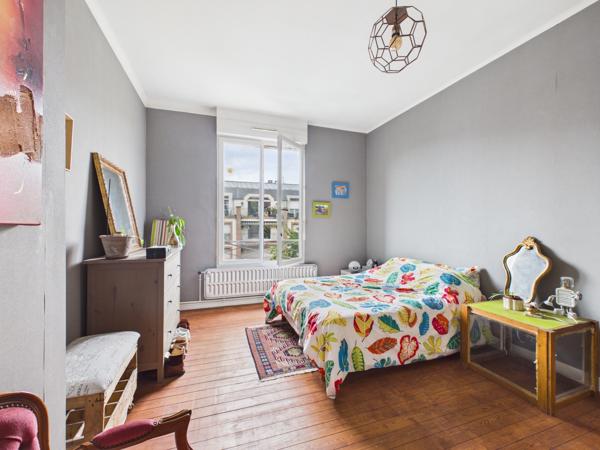 Appartement
         2 pièces
        - 68 m² Exclusivité 129 000 € *