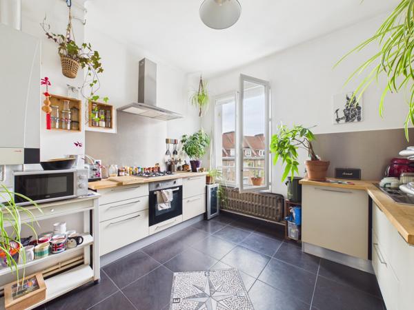 Appartement
         2 pièces
        - 68 m² Exclusivité 129 000 € *