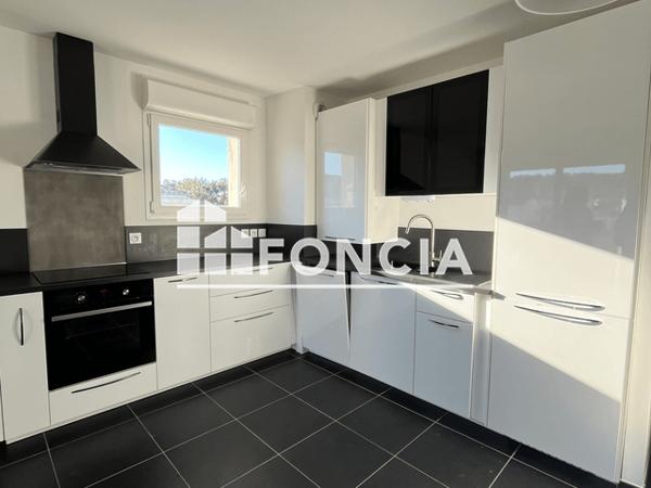 Location Appartement 3 pièces 64.6 m² - 626 CHEMIN DES PINCHINADES Les Pennes Mirabeau 13170