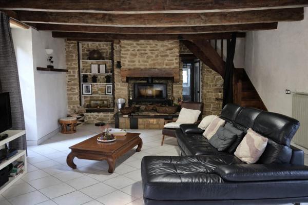 Belle Longère atypique de 162 m2 habitables, rénovée avec goût dans le Morbihan  (15 kms de Lorient  -2.5 km d'Hennebont - 6 kms de Languidic - 15 kms de la mer)