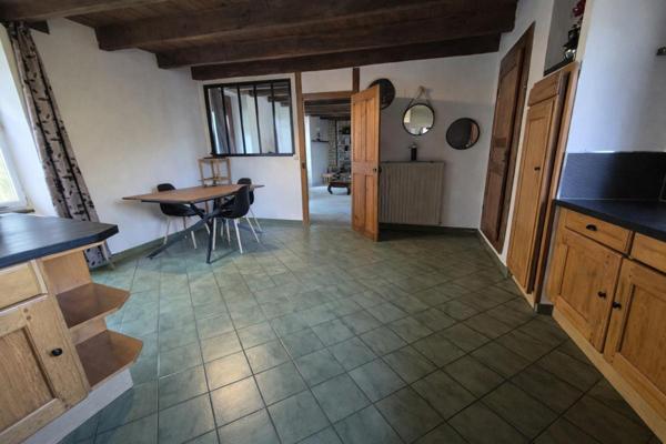 Belle Longère atypique de 162 m2 habitables, rénovée avec goût dans le Morbihan  (15 kms de Lorient  -2.5 km d'Hennebont - 6 kms de Languidic - 15 kms de la mer)