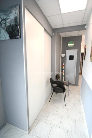 Local professionnel loué – 55,67 m² – Rentabilité immédiate – Proche Luxembourg