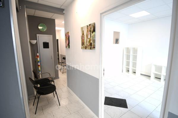 Local professionnel loué – 55,67 m² – Rentabilité immédiate – Proche Luxembourg