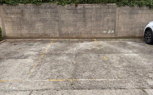 Stationnement à louer    Rosny-sous-Bois