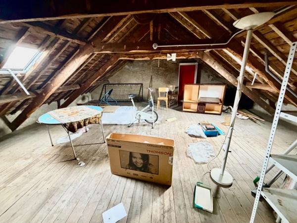 IMMEUBLE - Deux T2 de 42m2 à vendre 5 pièces CARHAIX PLOUGUER (29)