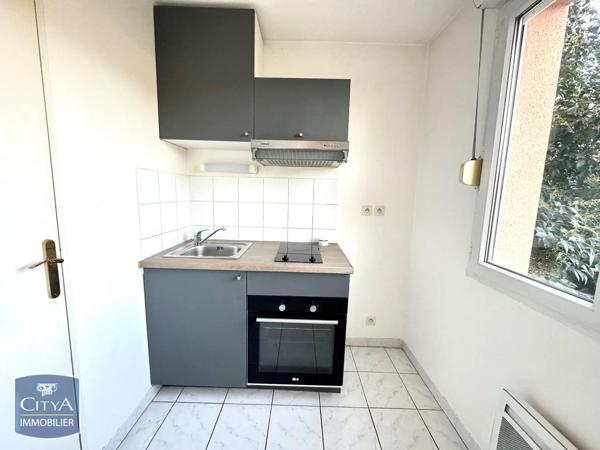 Appartement à louer 2 pièces 47m² Portes-lès-Valence (26800)