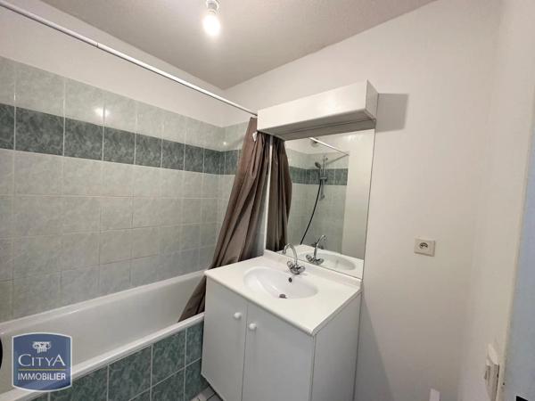 Appartement à louer 2 pièces 47m² Portes-lès-Valence (26800)