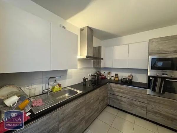 Appartement à louer 4 pièces 90.87m² Ferney-Voltaire (01210)