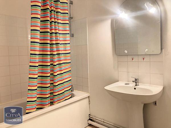 Appartement à louer 1 pièce 40.65m² Arras (62000)