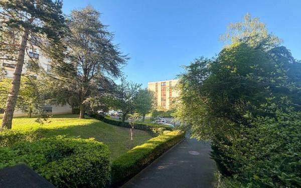 Appartement à vendre    4 pièces • 74,53 m2 Ris-Orangis