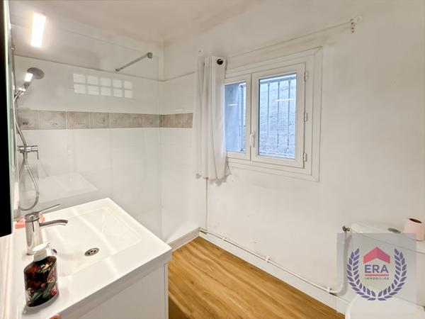 En Exclusivité chez ERA immobilier maison et studio avec jardin et parking