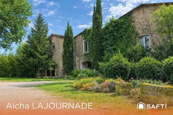 Ensemble immobilier, dépendances, 900m2 et potentiel locatif