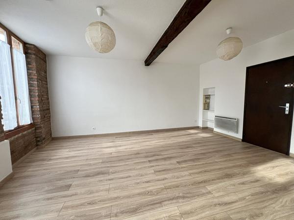 A LOUER - MURET - Studio à louer de 31 m² en hypercentre de Muret - 5670